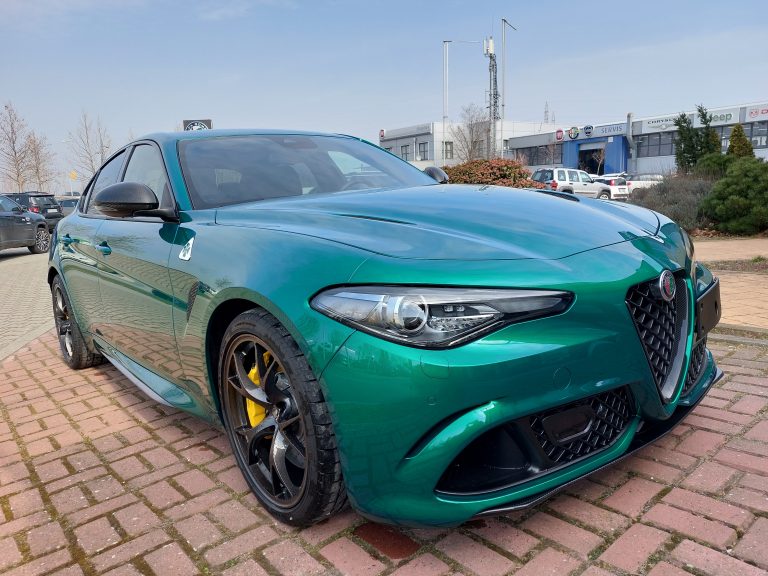 Giulia Quadrifoglio 510 KS 2.9 u Verde Montreal boji